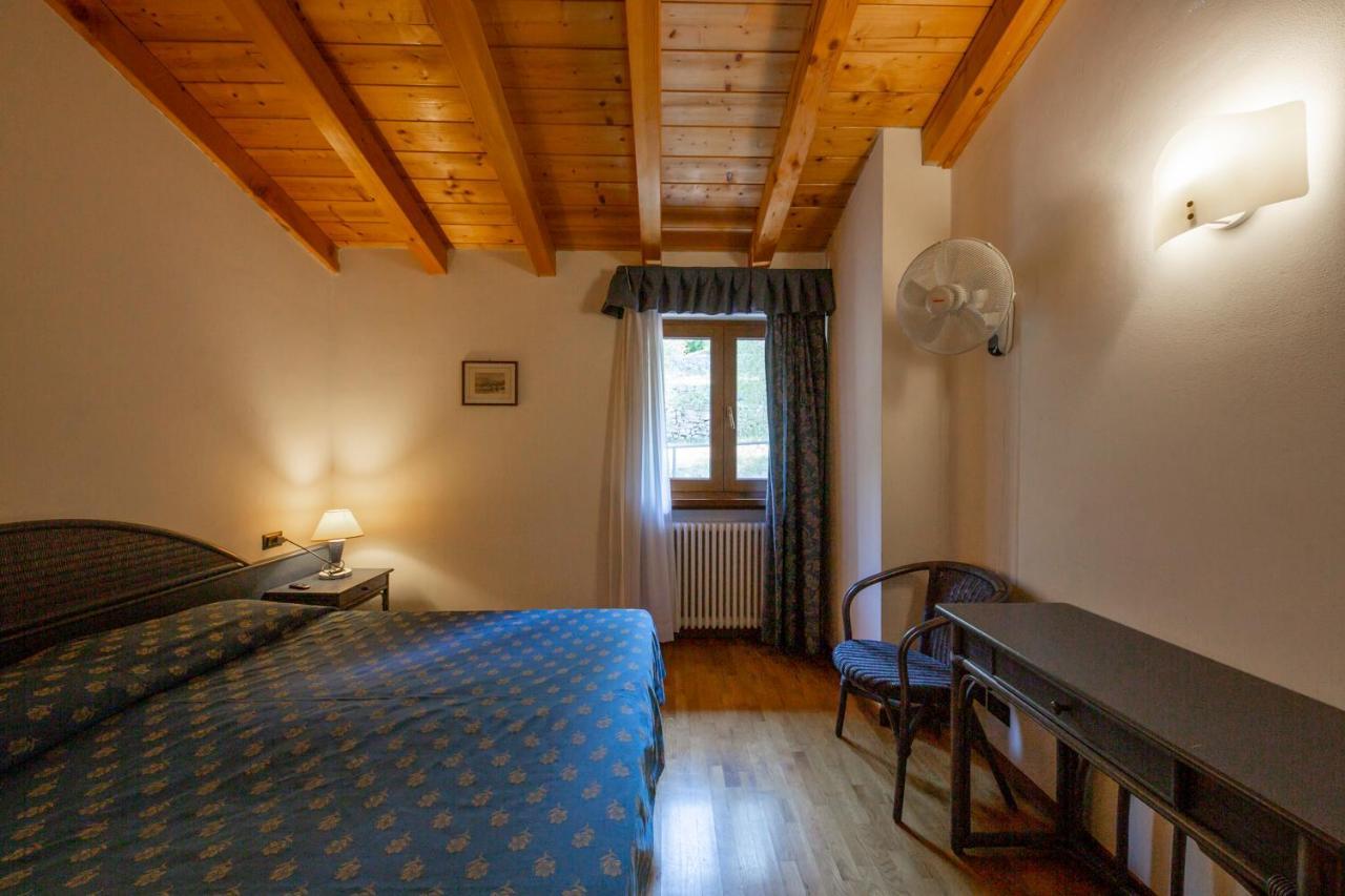 ברנצונה סול גארדה Residence Castelli מראה חיצוני תמונה