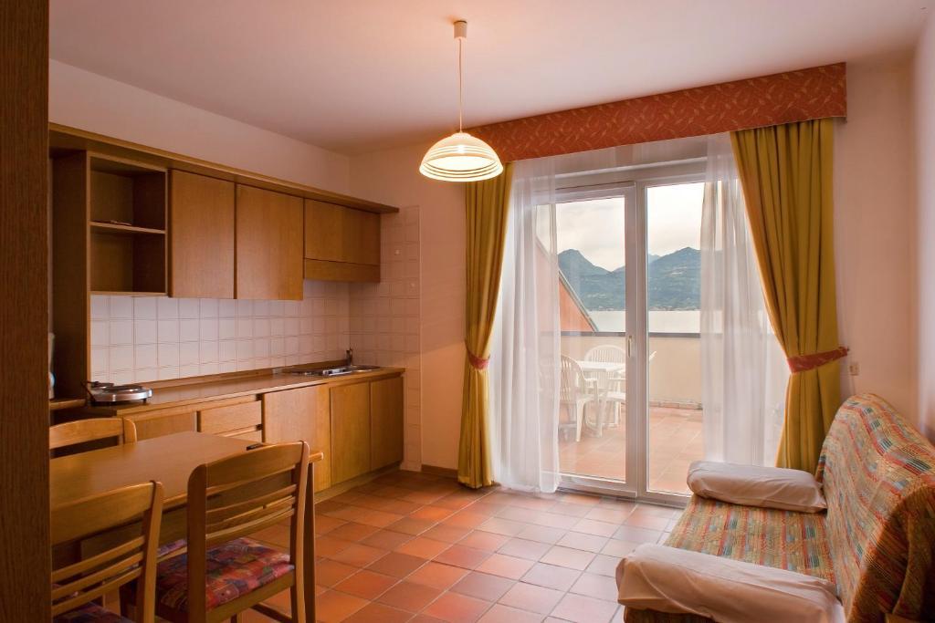 ברנצונה סול גארדה Residence Castelli חדר תמונה